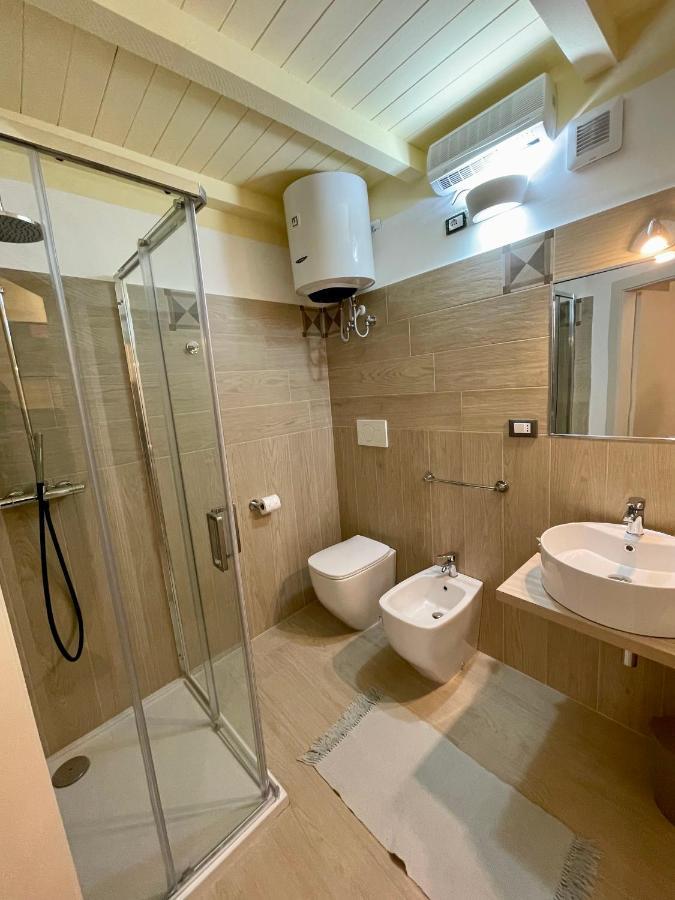 4 Balconi Rooms- Dimora Arditi B&B Lecce Bagian luar foto