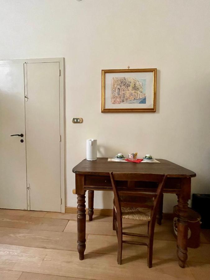 4 Balconi Rooms- Dimora Arditi B&B Lecce Bagian luar foto